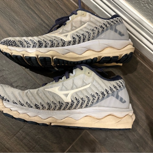 Mizuno Wave Sky Running Shoe Women 8.5 - Picture 3 of 5